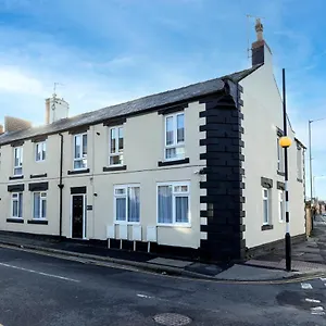 Globe Guisborough