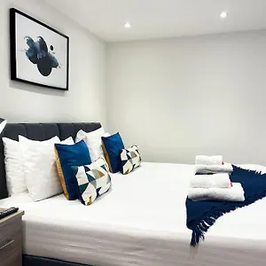 Modern Studio In Centre , Southampton United Kingdom